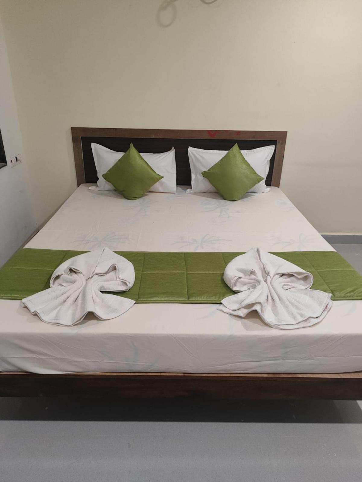 Sea View Beach House Pondicherry Bagian luar foto