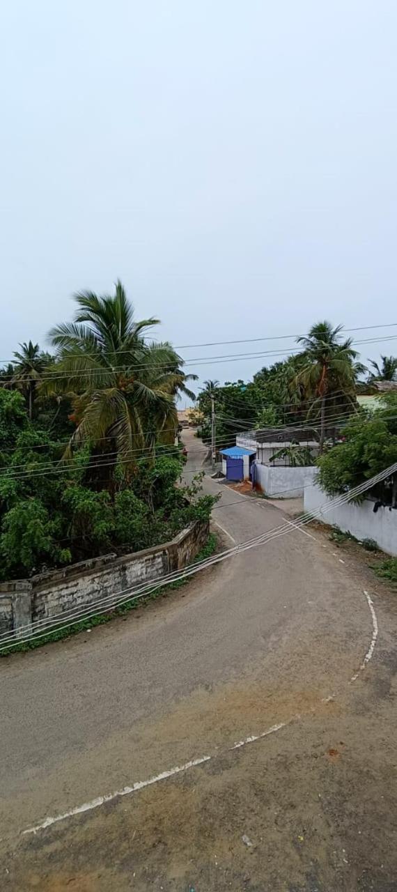 Sea View Beach House Pondicherry Bagian luar foto